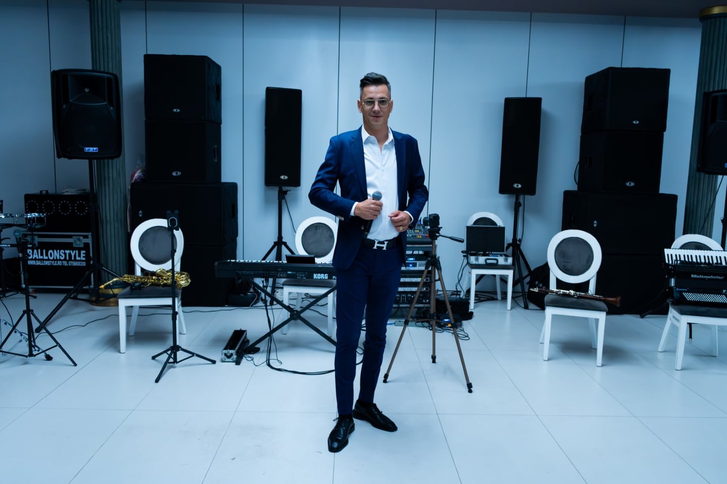 Tase de la Tulcea cântând la un eveniment